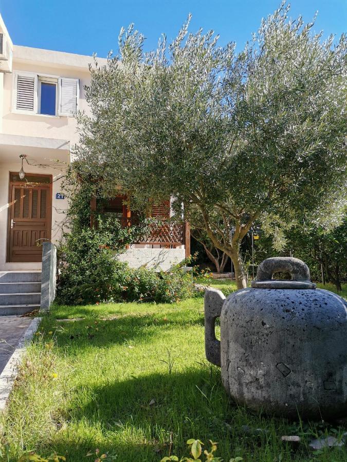 Apartments Maris Garden Petrovac Екстер'єр фото