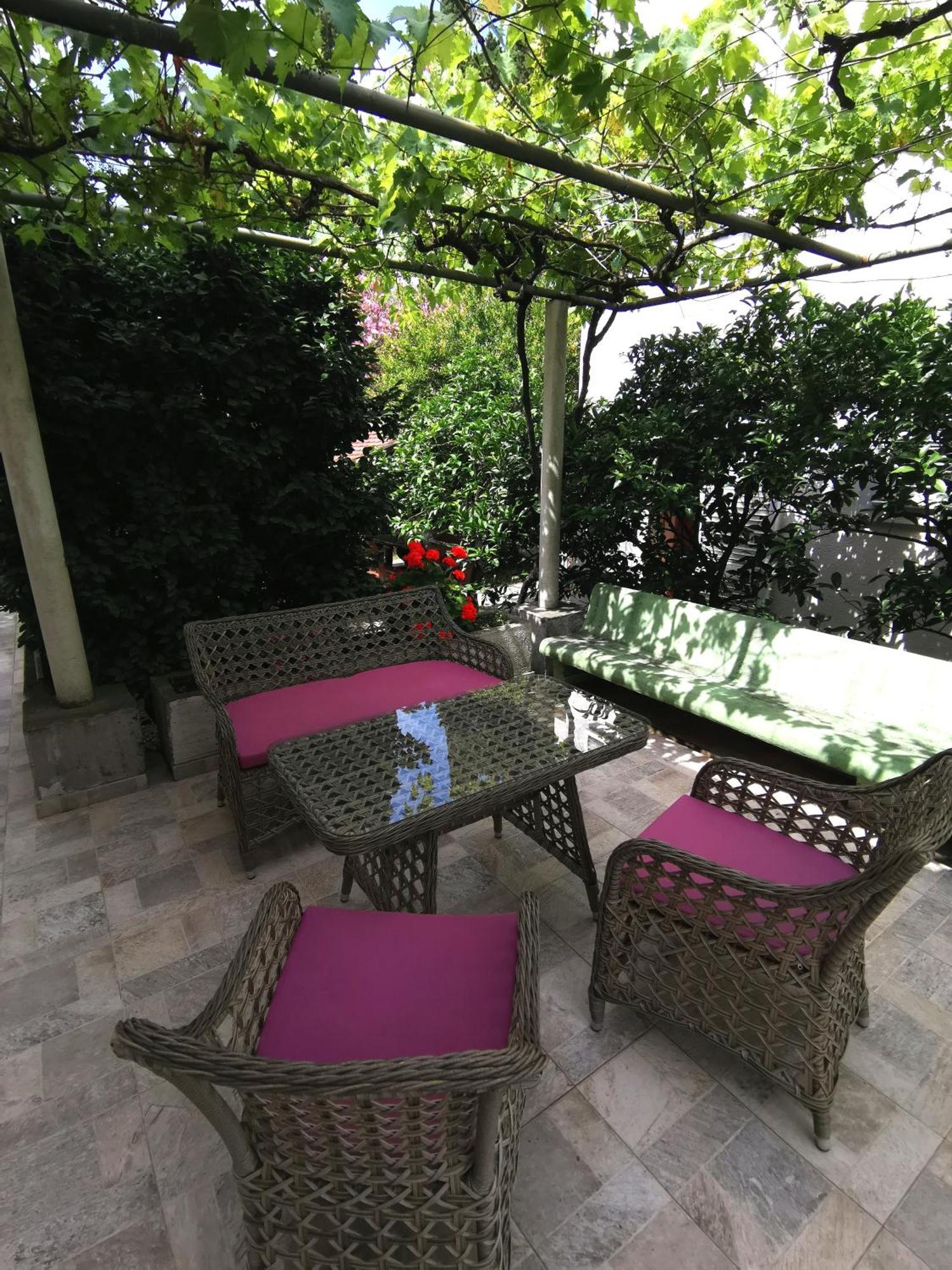 Apartments Maris Garden Petrovac Екстер'єр фото