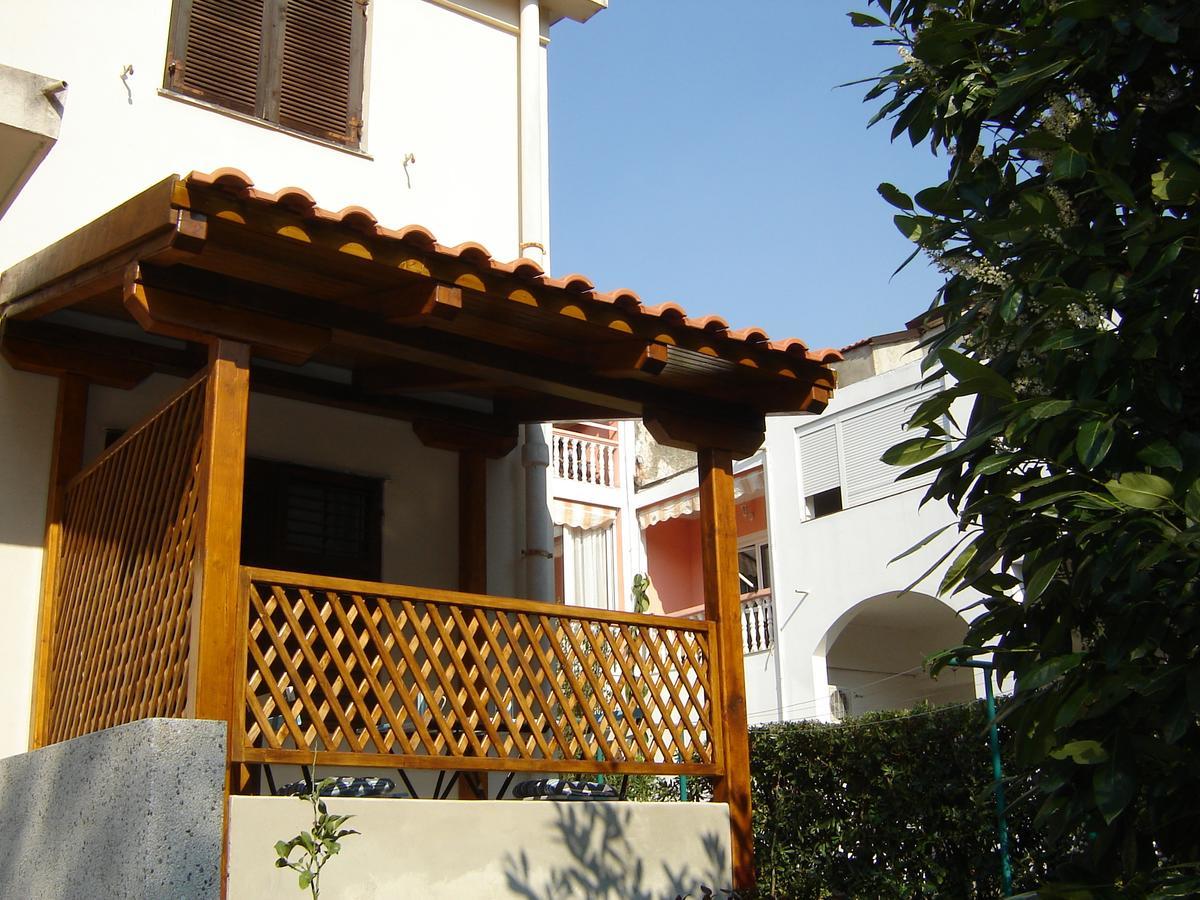 Apartments Maris Garden Petrovac Екстер'єр фото