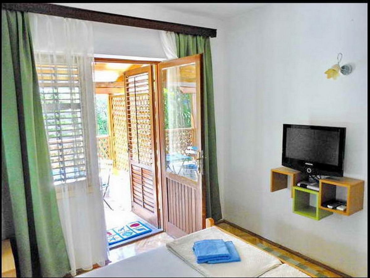 Apartments Maris Garden Petrovac Екстер'єр фото