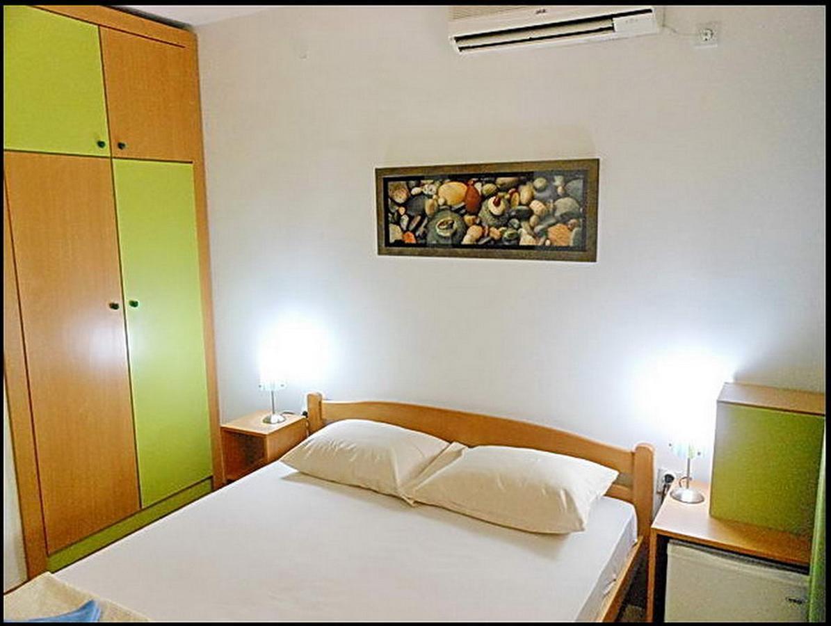 Apartments Maris Garden Petrovac Екстер'єр фото