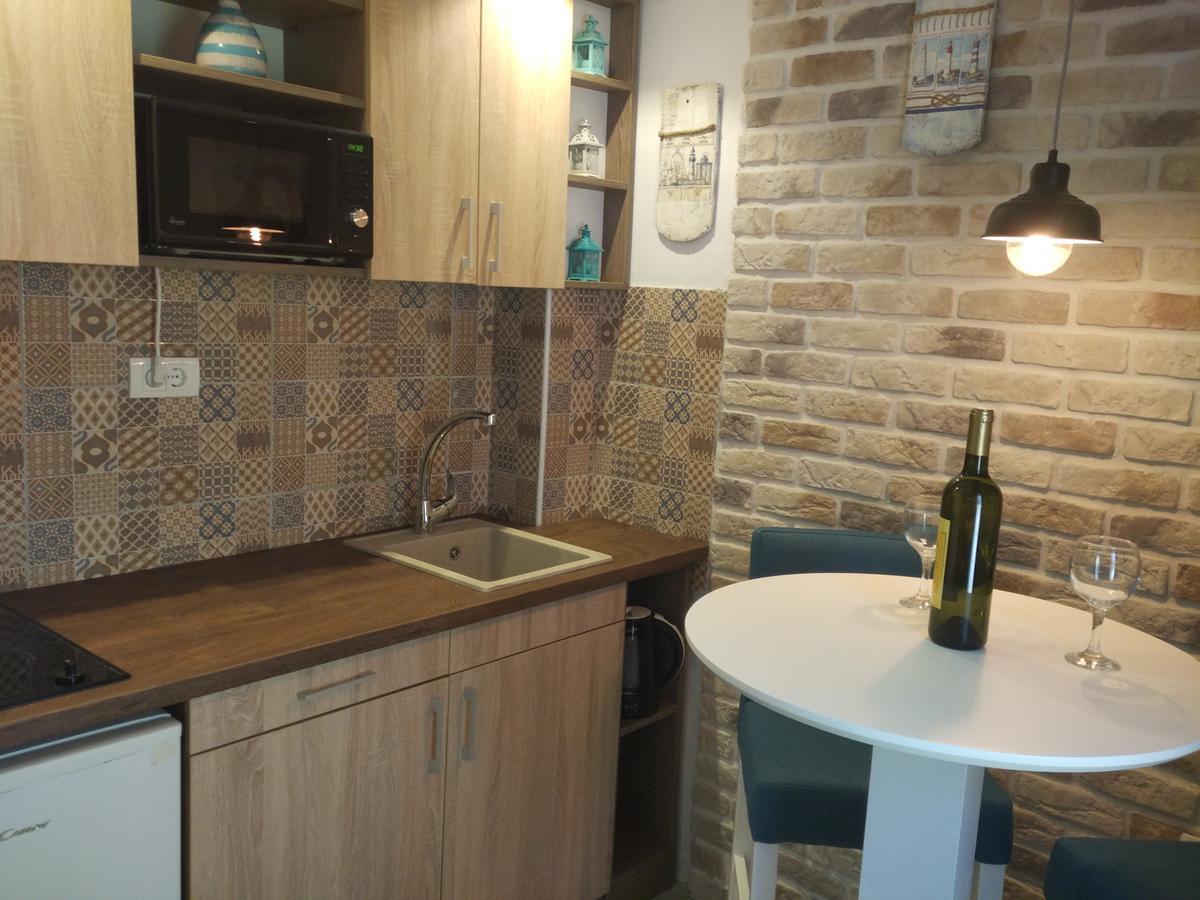 Apartments Maris Garden Petrovac Екстер'єр фото
