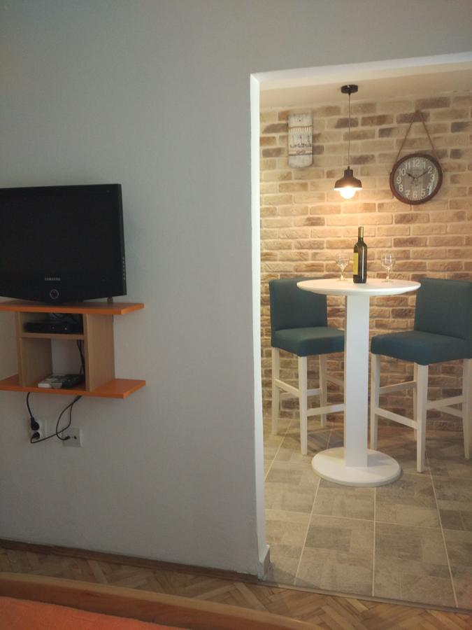 Apartments Maris Garden Petrovac Екстер'єр фото
