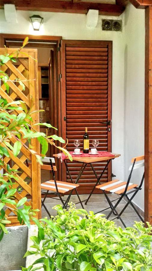 Apartments Maris Garden Petrovac Екстер'єр фото